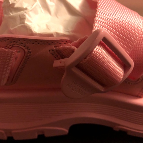 Alexander McQueen Tread Sandal Pastel Pink - size 9(39) - Picture 13 of 13